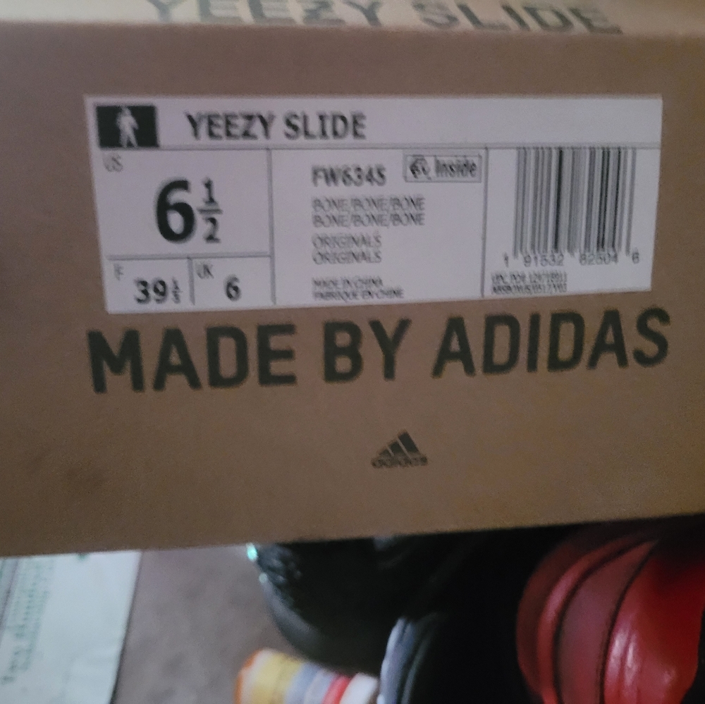 YEEZY SLIDES ADULT “PURE” - Picture 3 of 3